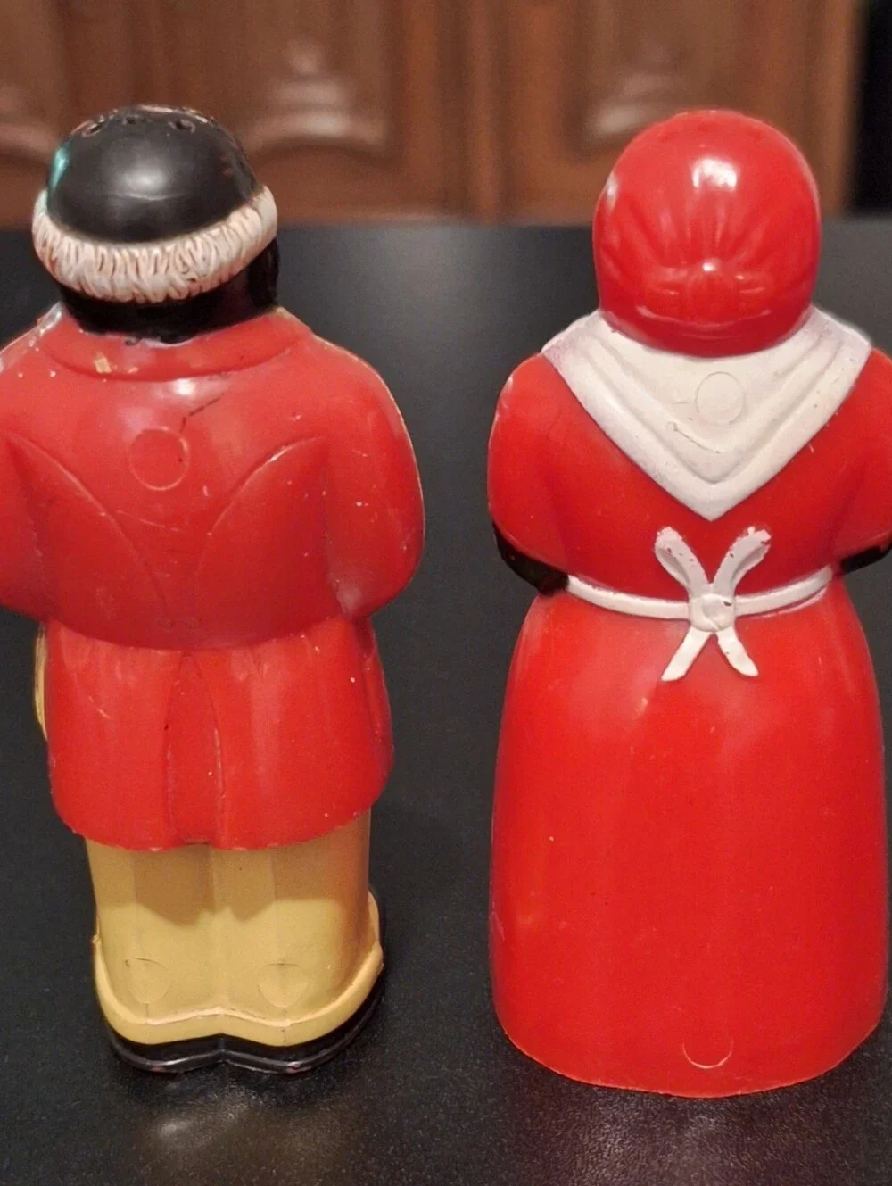 Black Americana F & F Vintage-Style Salt and Pepper Shaker Set